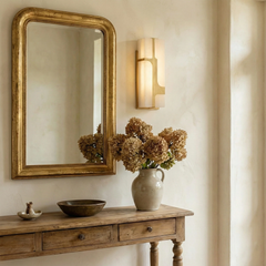 Alabaster Ariel Wall Lamp