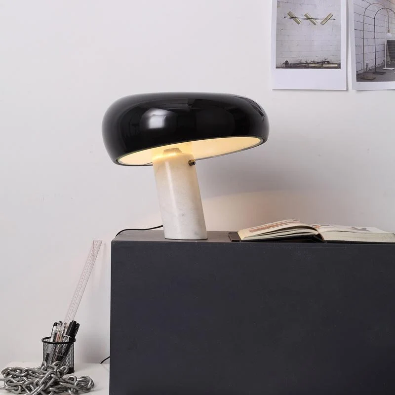 Snnopy Table Lamp