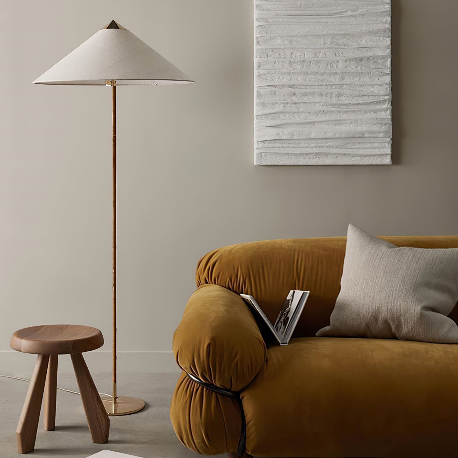 9602 Floor Lamp