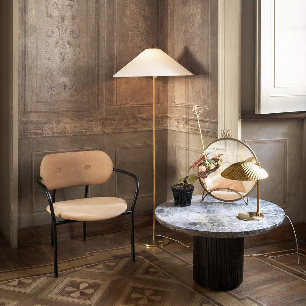 9602 Floor Lamp