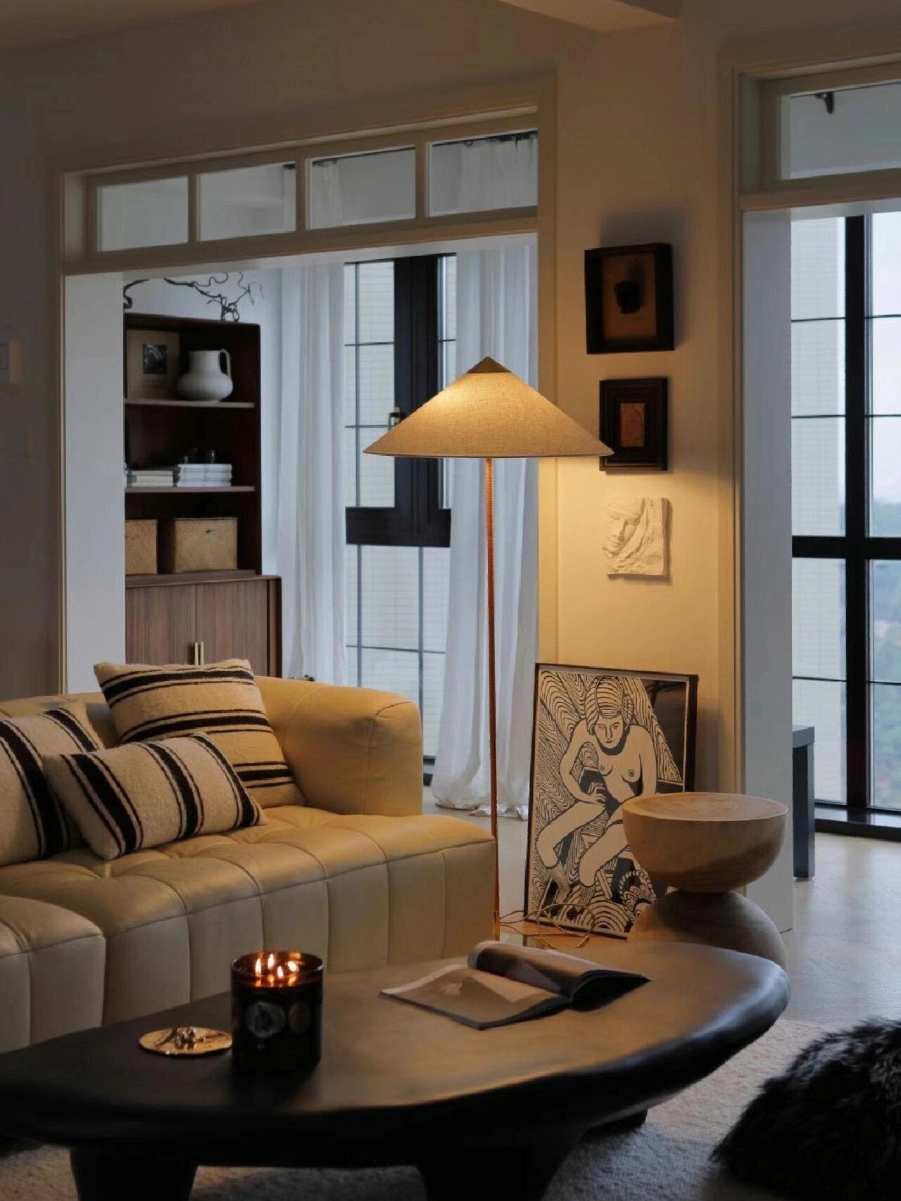 9602 Floor Lamp