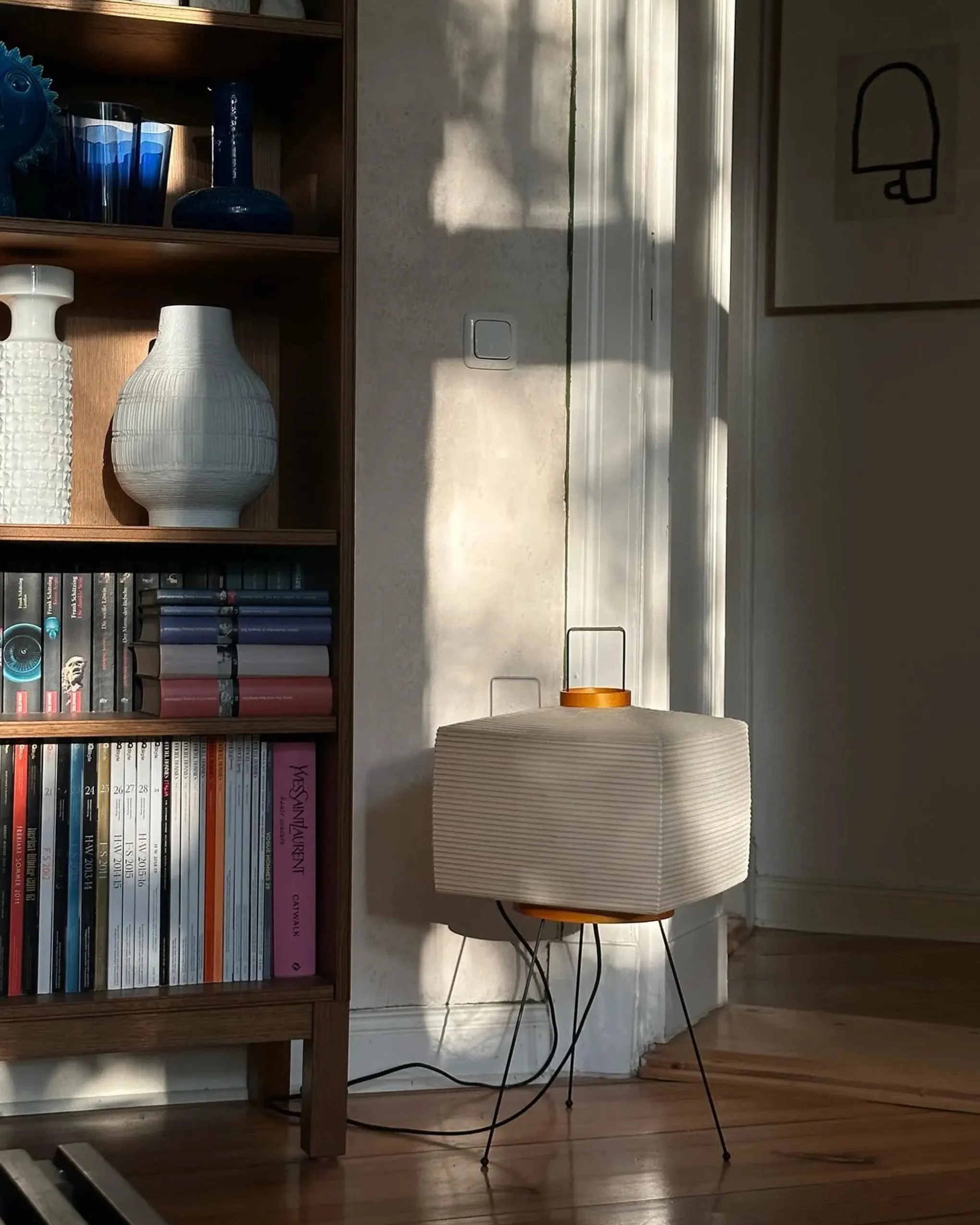 Sora Washi Paper Tripod Lamp