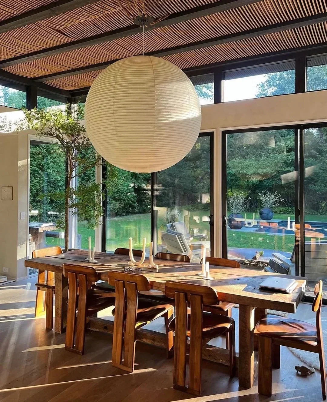 Suspension globe en papier Nuvora