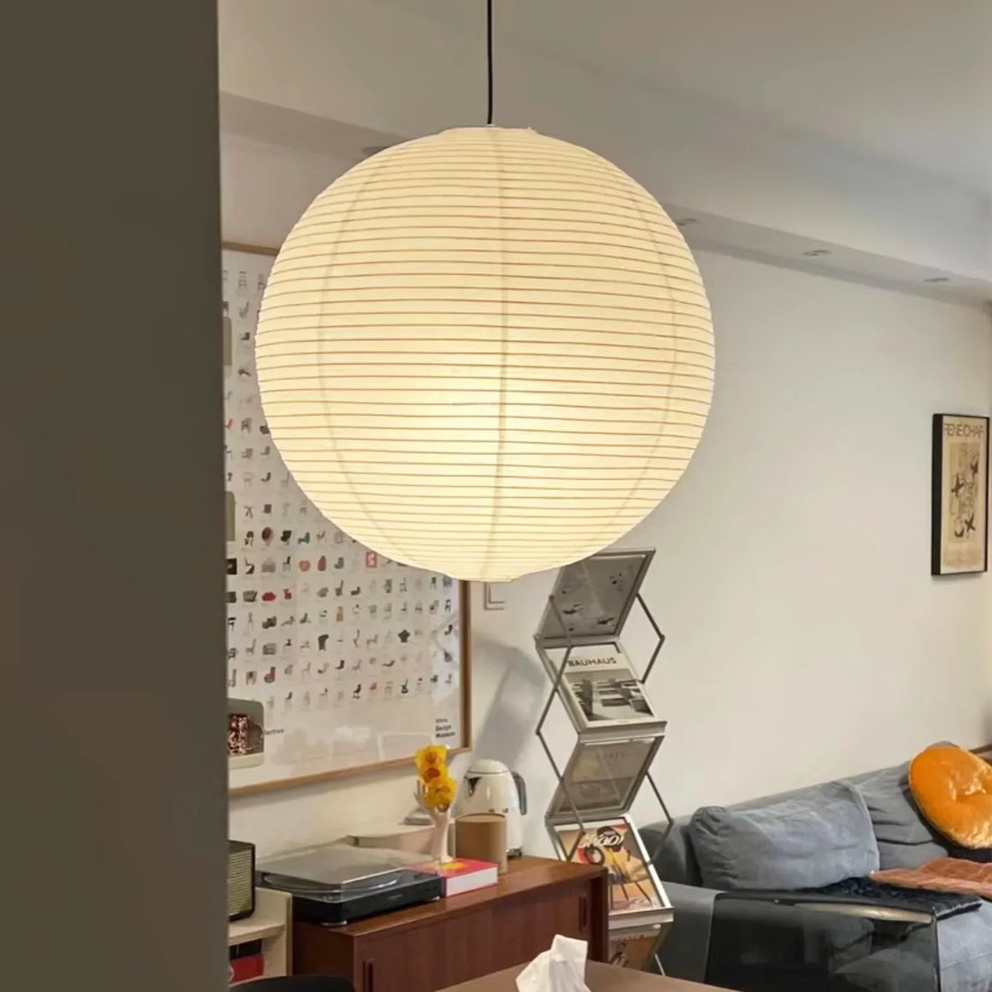 Suspension globe en papier Nuvora