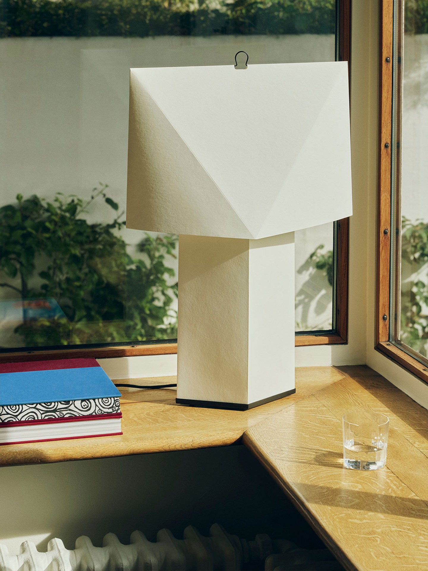 Aplat Table Lamp