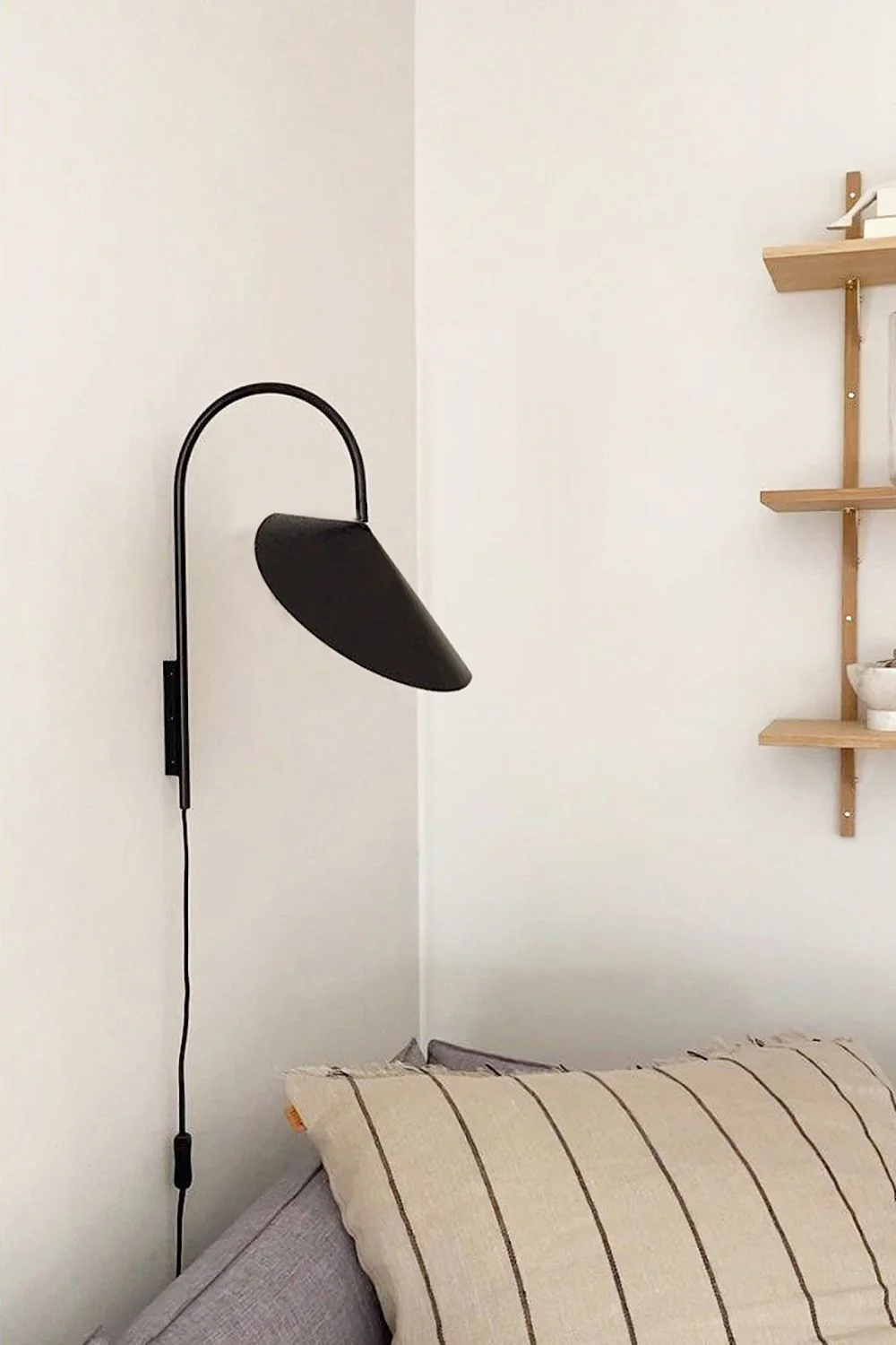 Arum Plug-In Wall Sconce