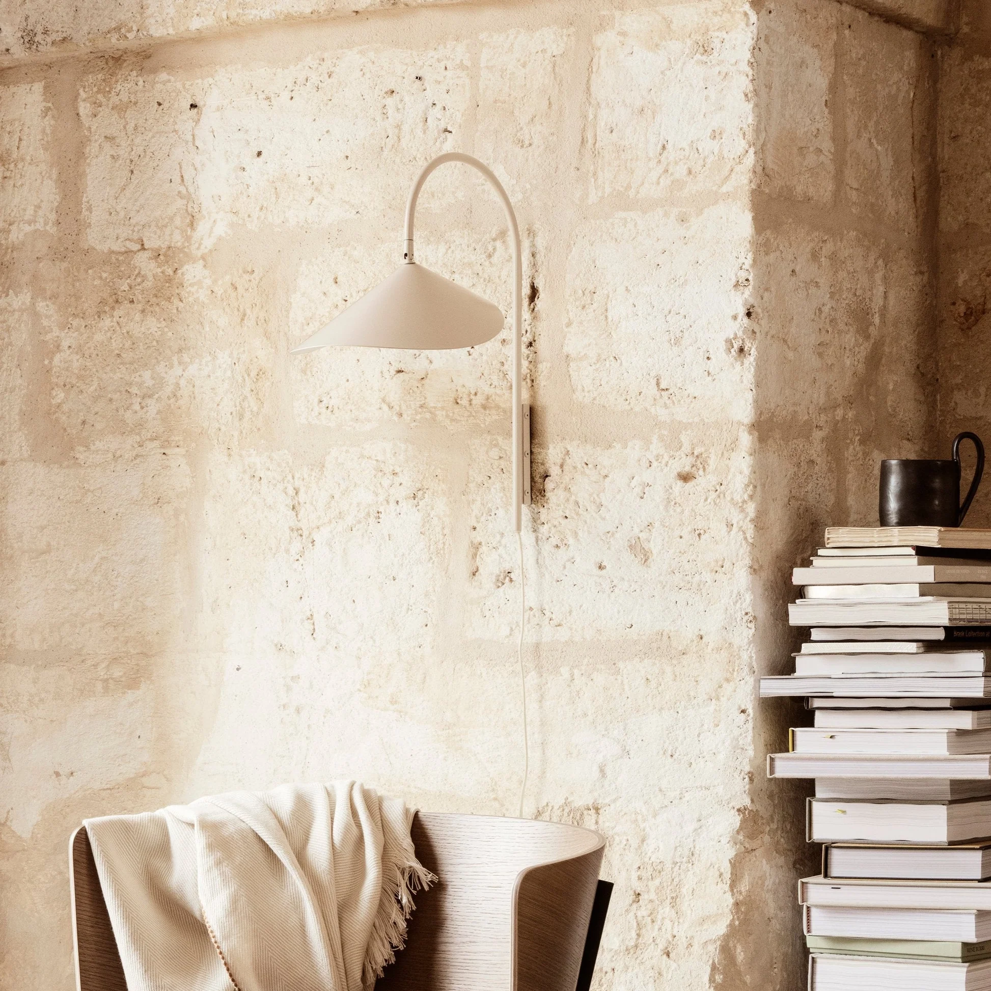 Arum Plug-In Wall Sconce