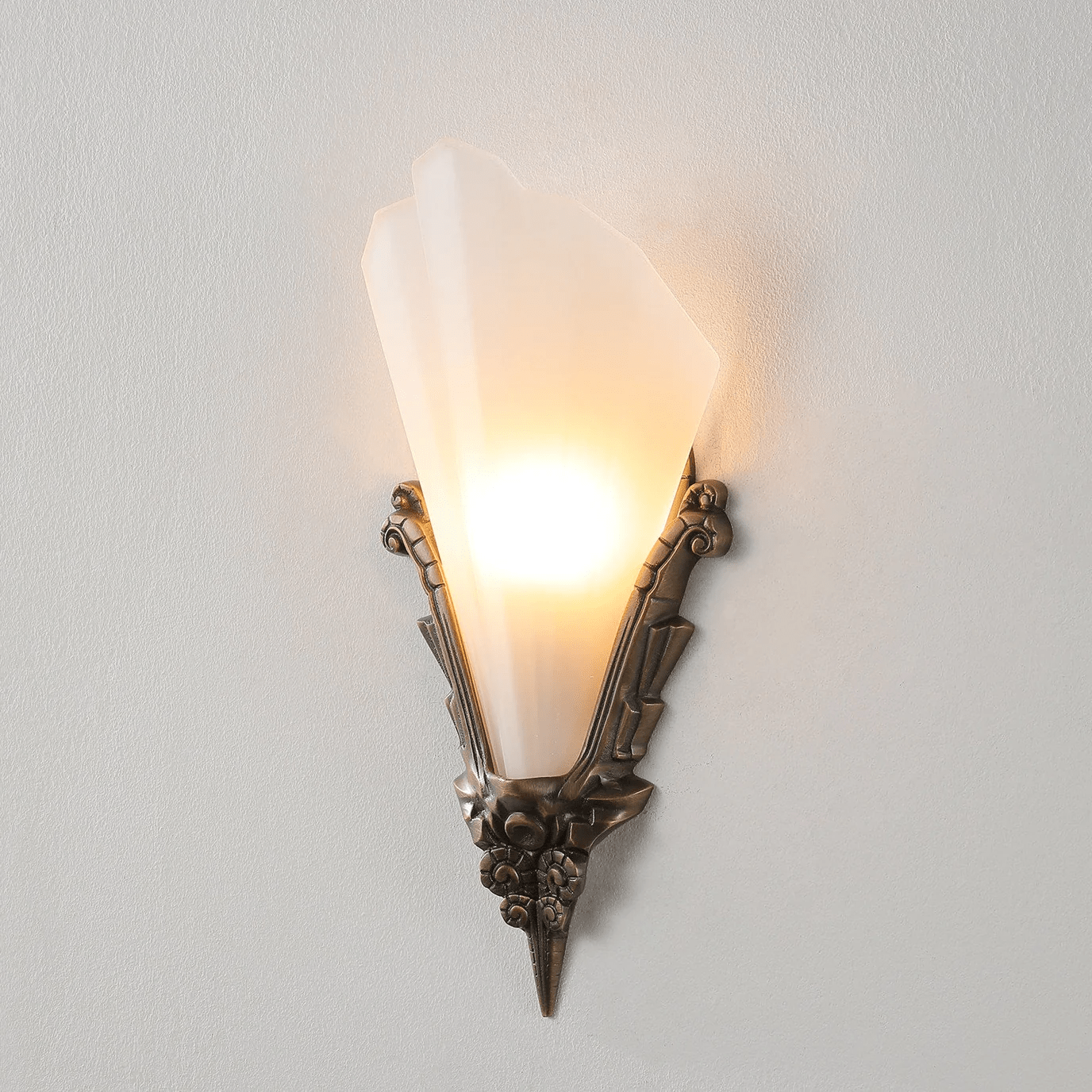Aurivelle Deco Glass Wall Sconce