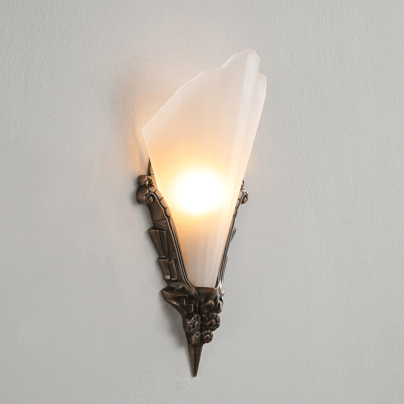 Aurivelle Deco Glass Wall Sconce