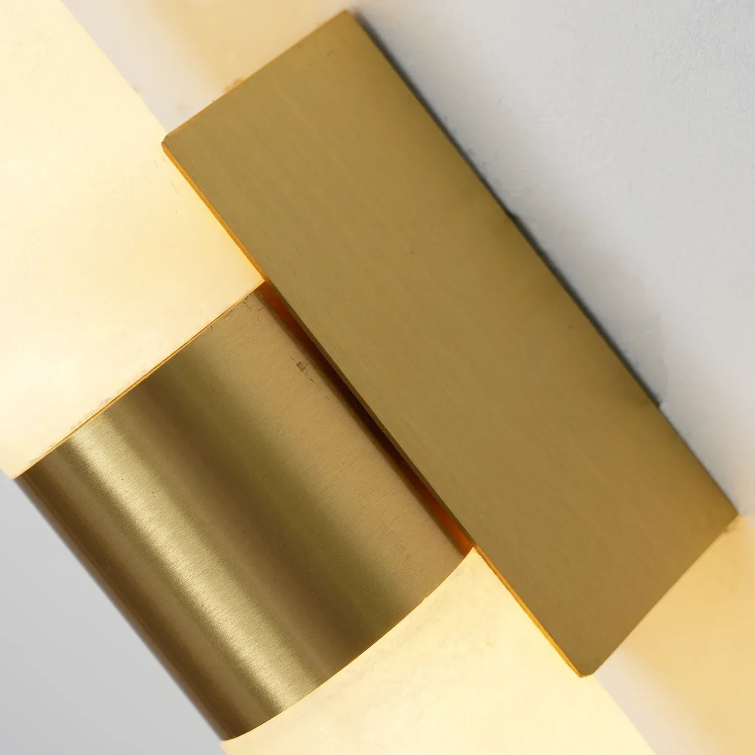 Aveline Linear Alabaster Rod Sconce