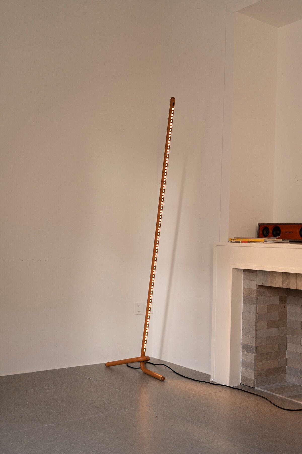Avenor Inclined Linear Floor Lamp