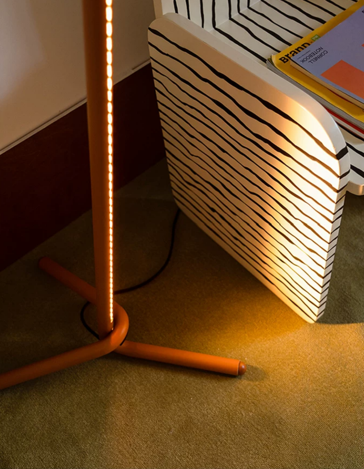 Avenor Inclined Linear Floor Lamp