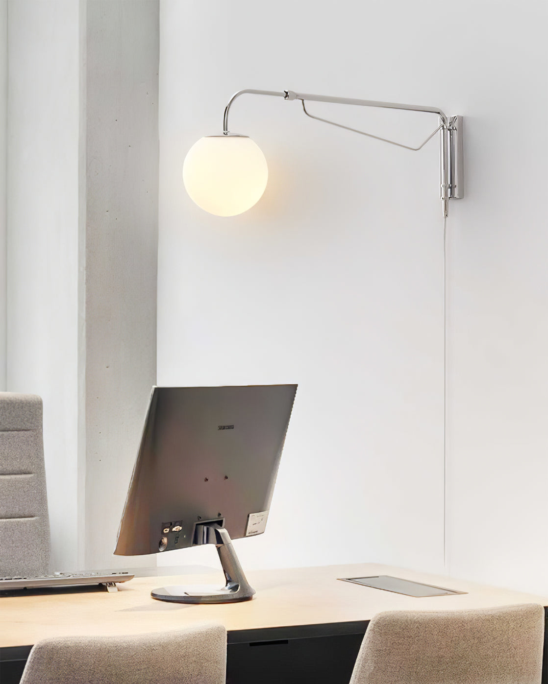 Averyn Telescopic Wall Lamp