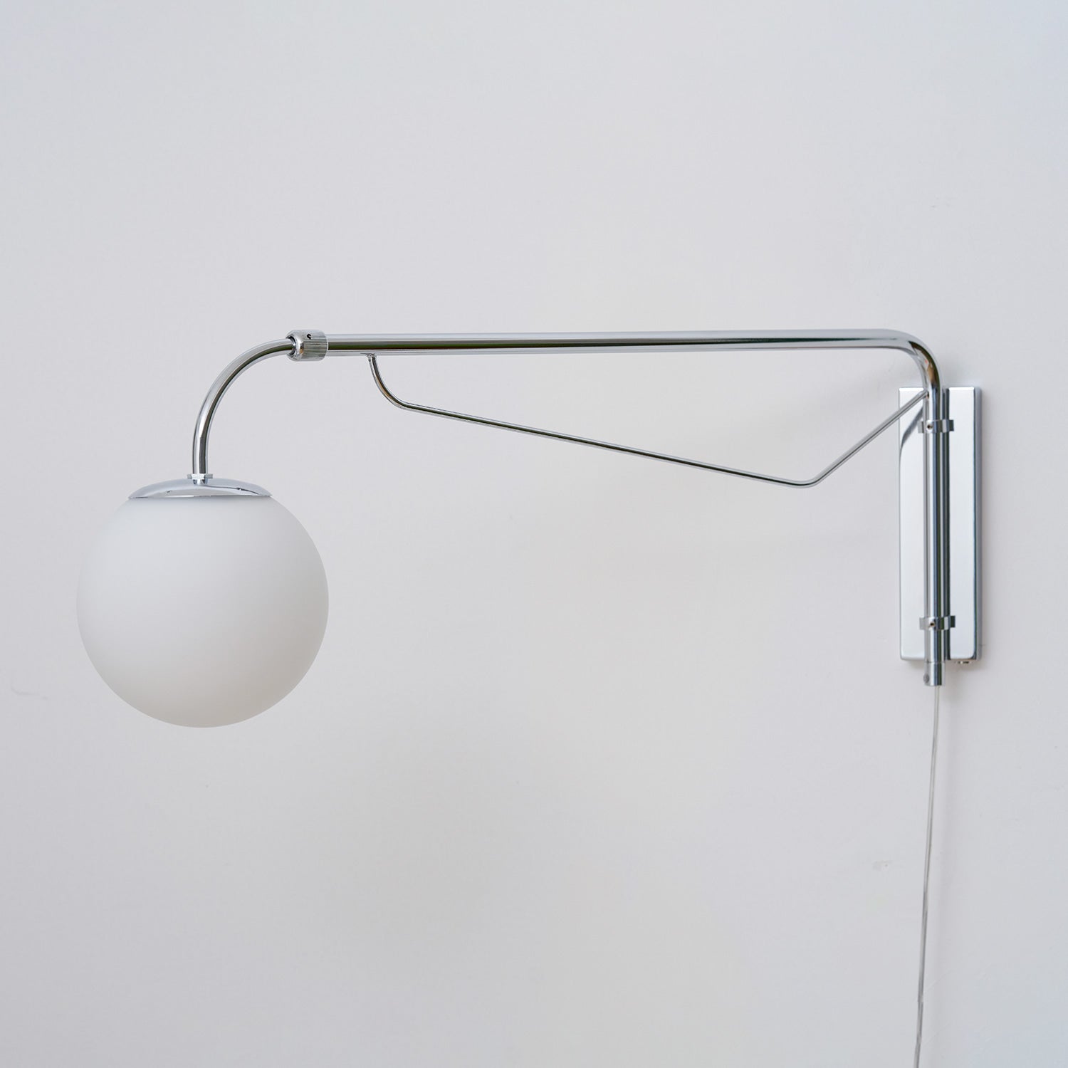 Averyn Telescopic Wall Lamp