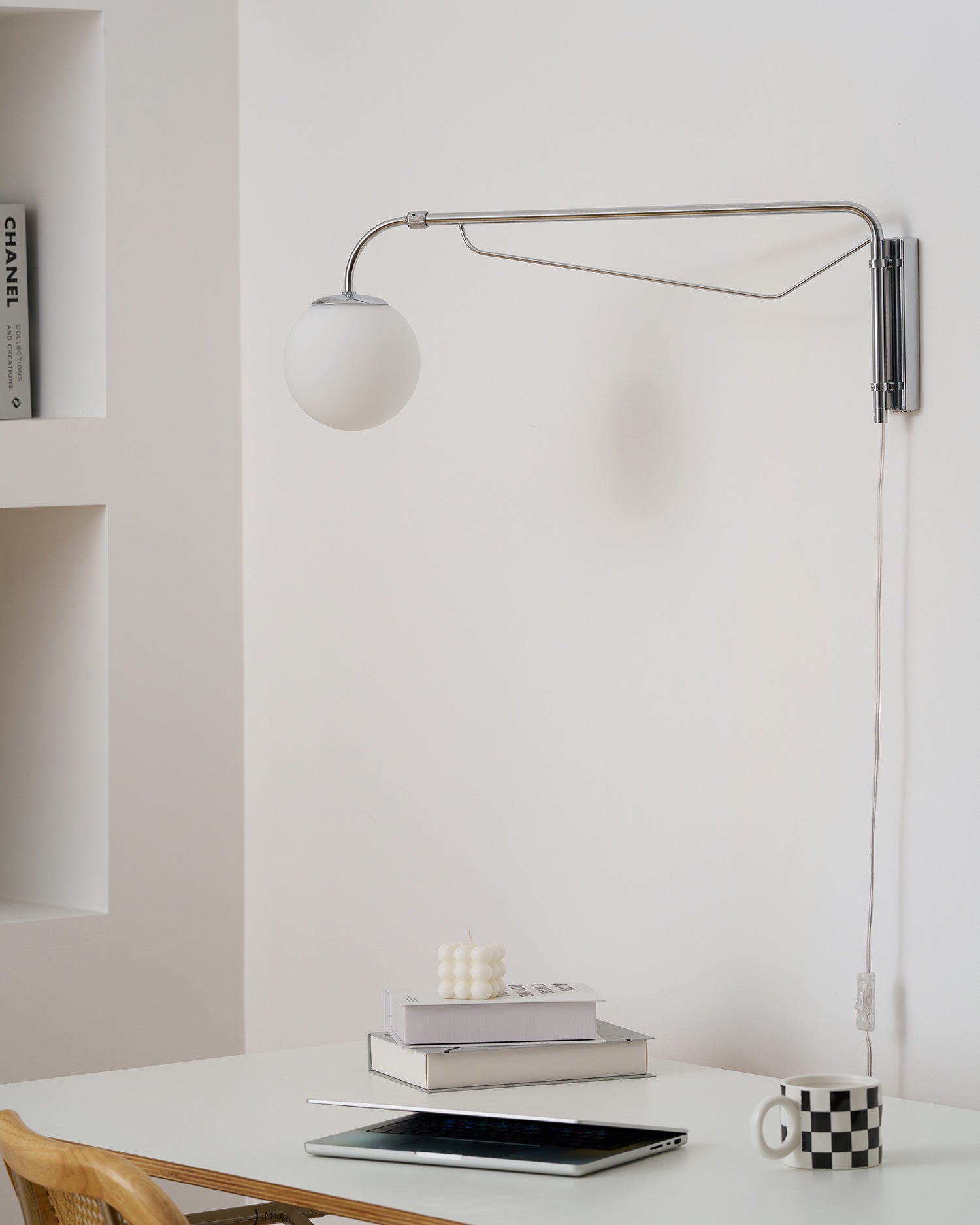 Averyn Telescopic Wall Lamp