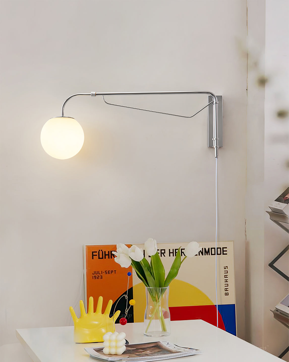 Averyn Telescopic Wall Lamp