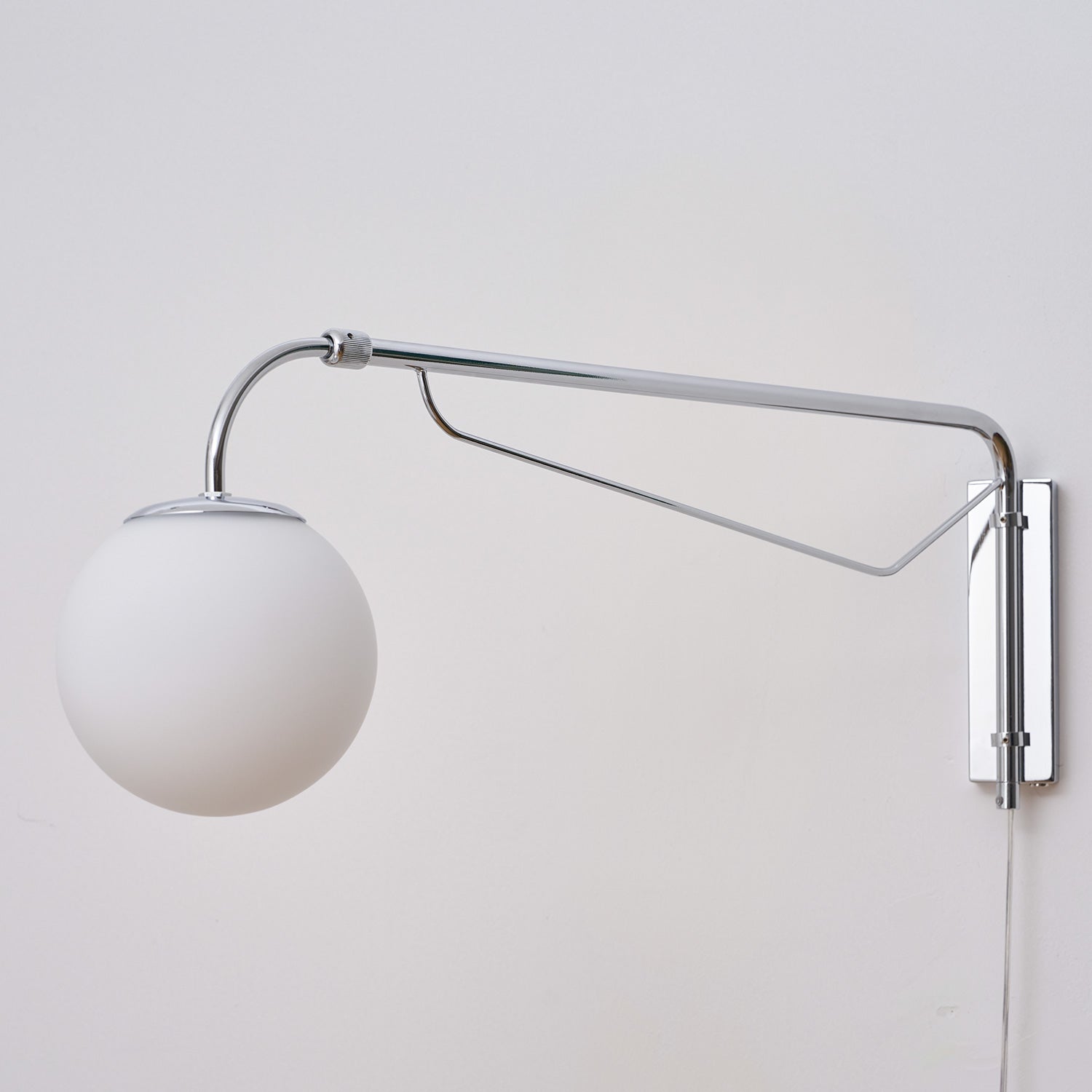 Averyn Telescopic Wall Lamp