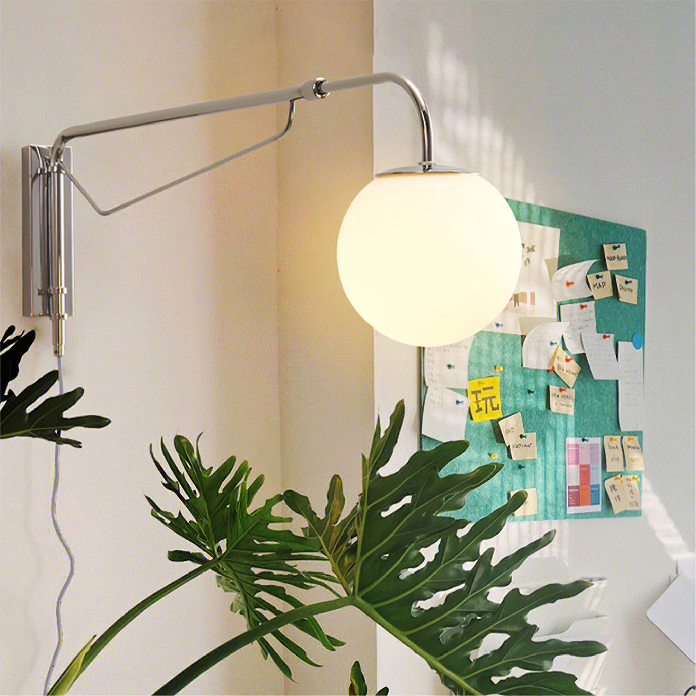 Averyn Telescopic Wall Lamp