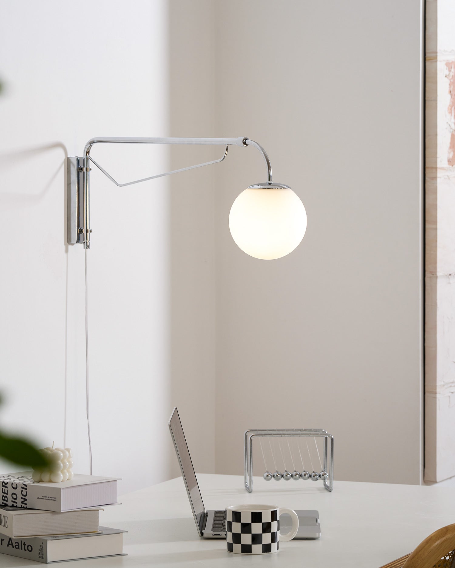 Averyn Telescopic Wall Lamp