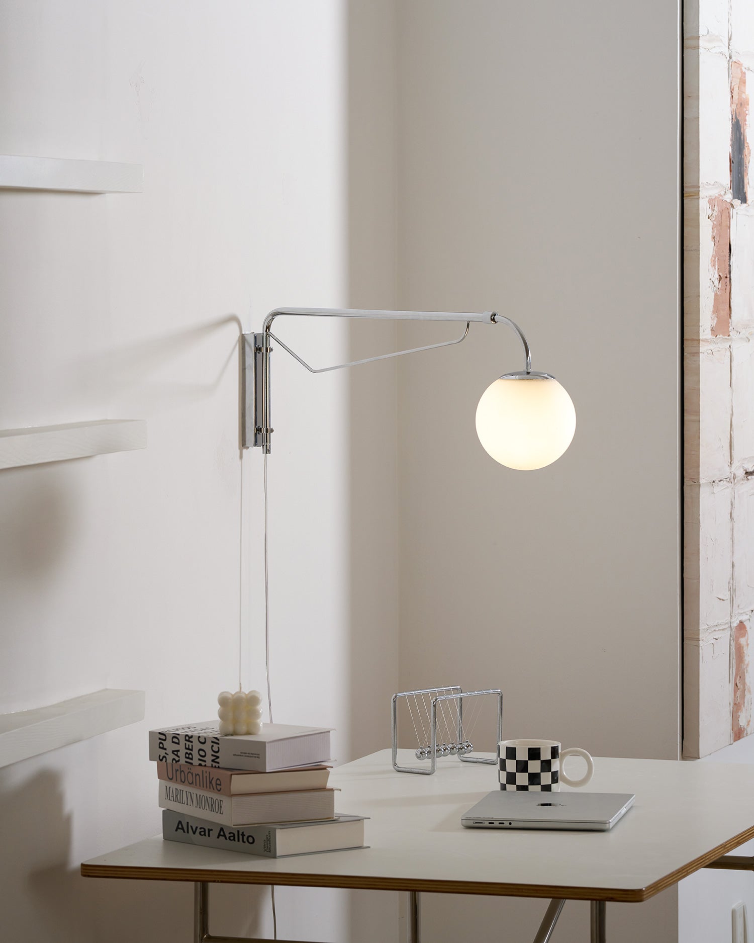 Averyn Telescopic Wall Lamp