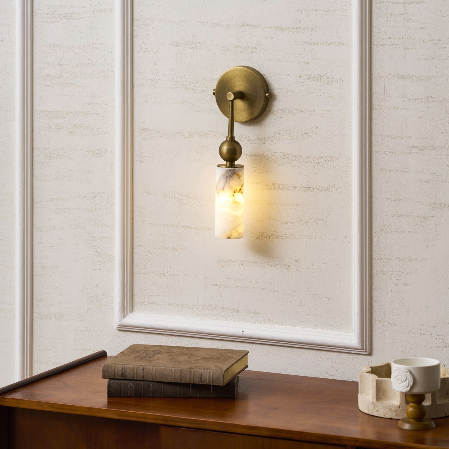 Harlin Alabaster Wall Lamp