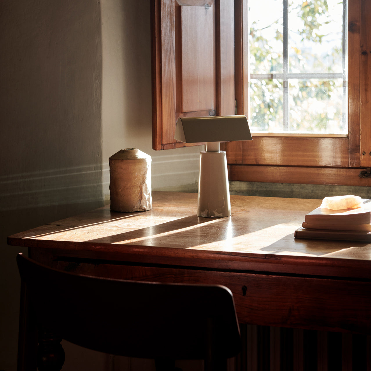 Caret MF1 Portable Table Lamp