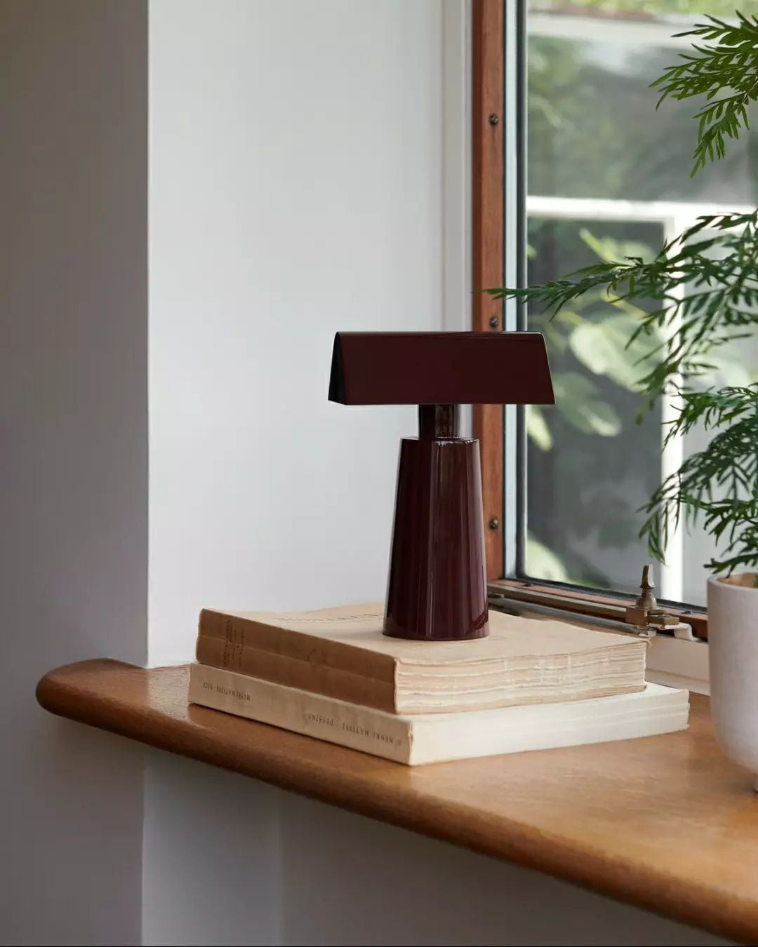 Caret MF1 Portable Table Lamp