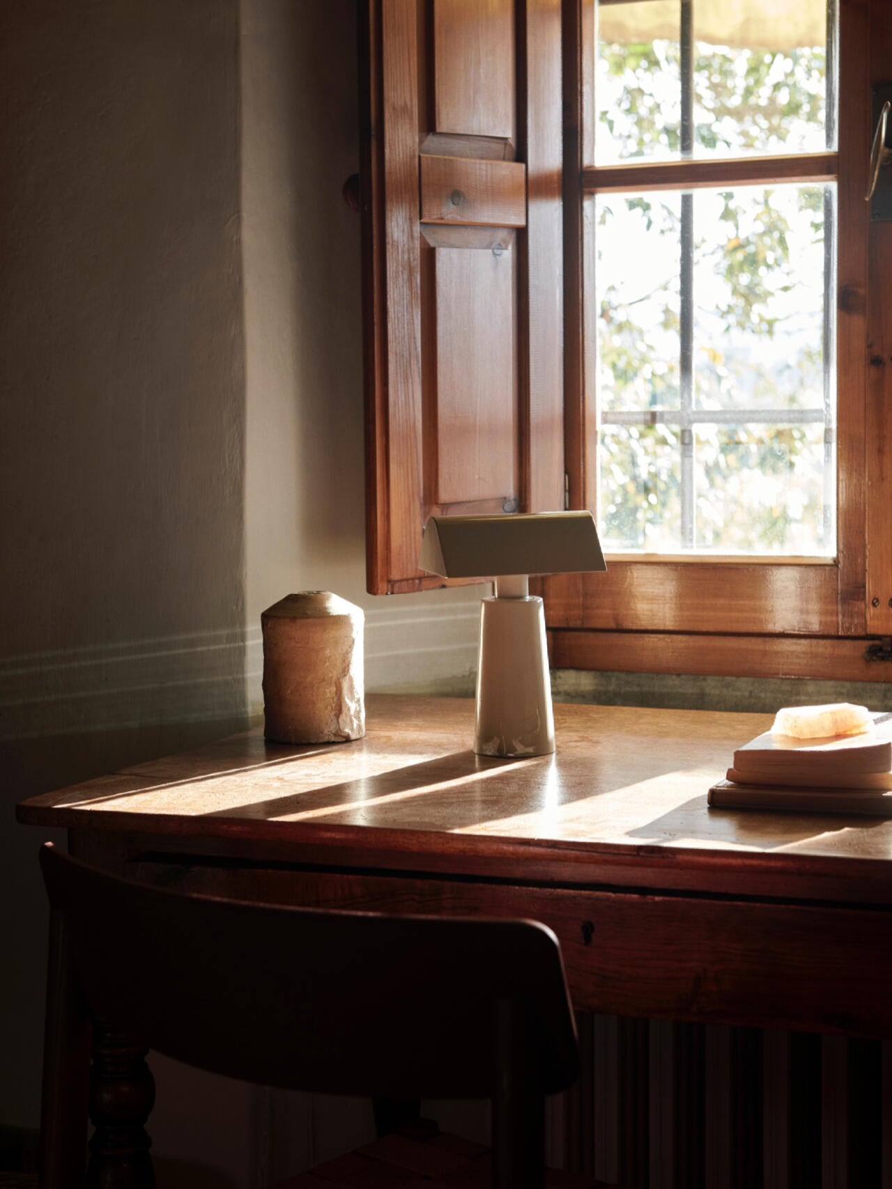 Caret MF1 Portable Table Lamp