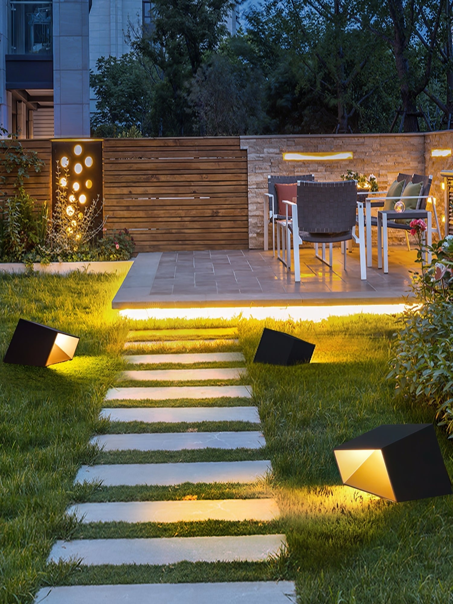 Cavora Cube LED Garden Light