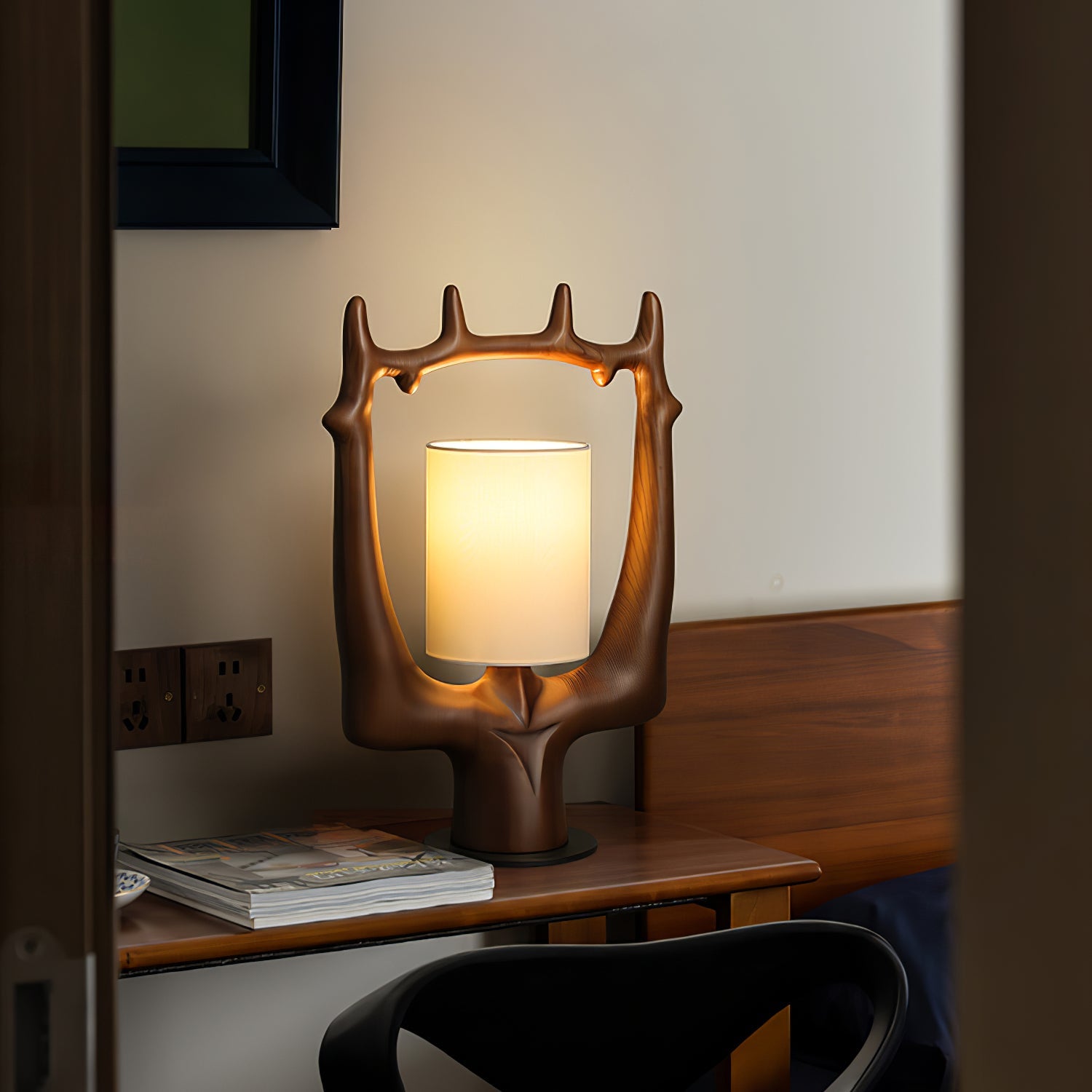 Cervina Sculptural Wood Ring Table Lamp