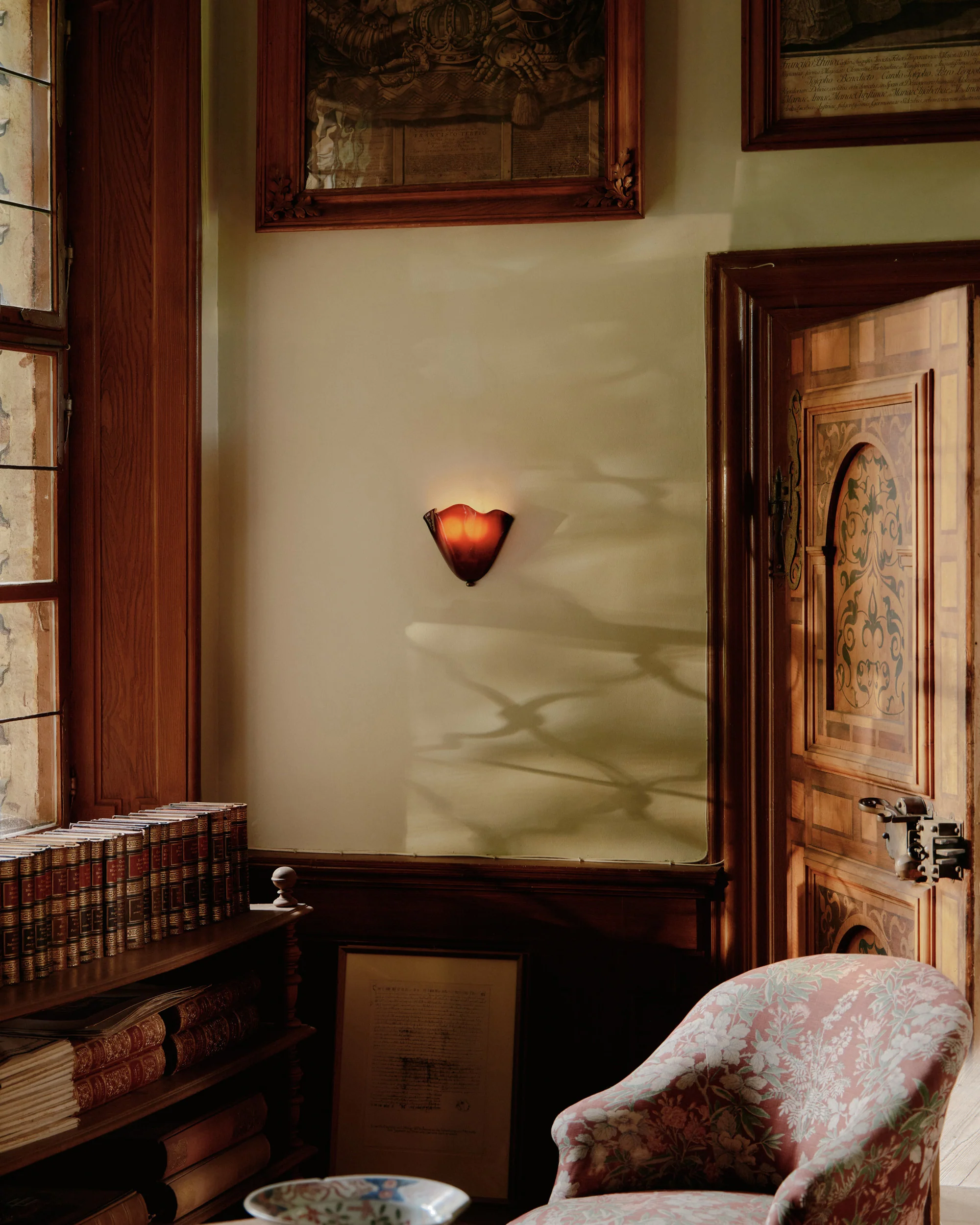 Elara Petal Glass Wall Sconce