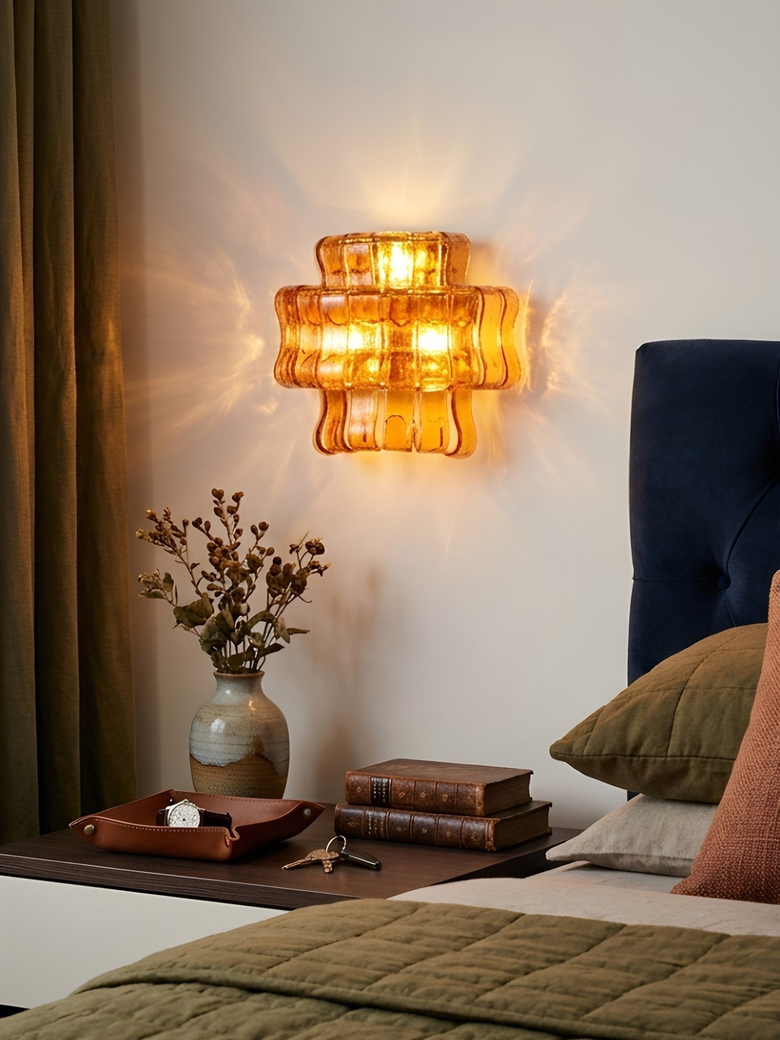 Elvaren Sculptural Wall Sconce