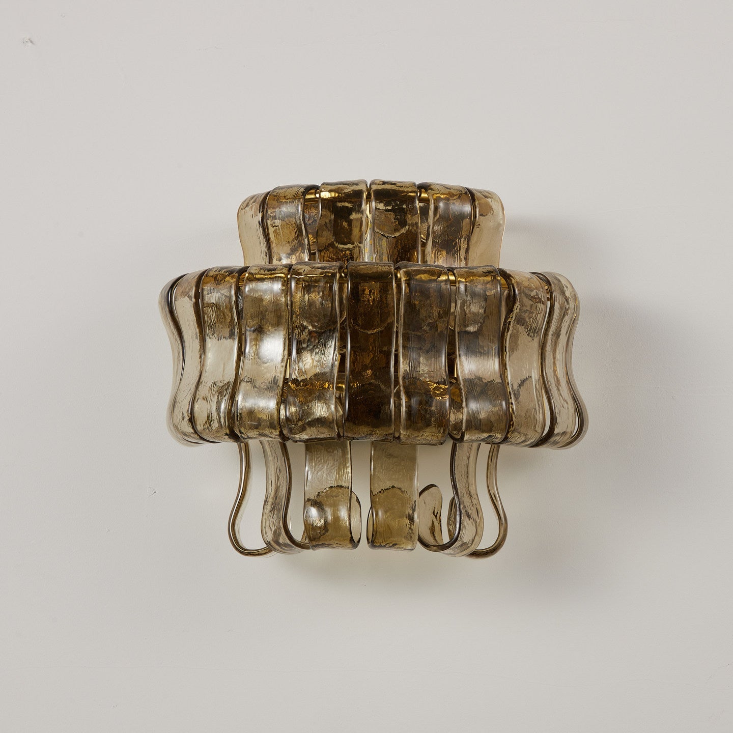 Elvaren Sculptural Wall Sconce