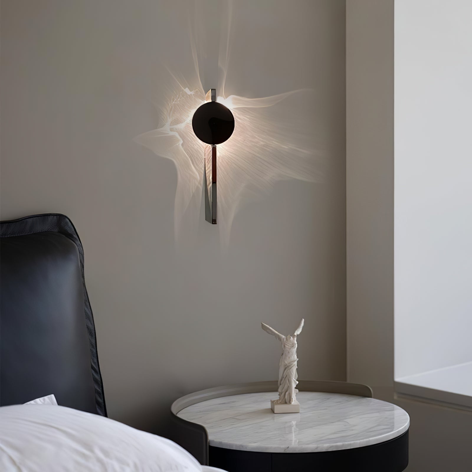 Kinetic Shadow Wall Lamp