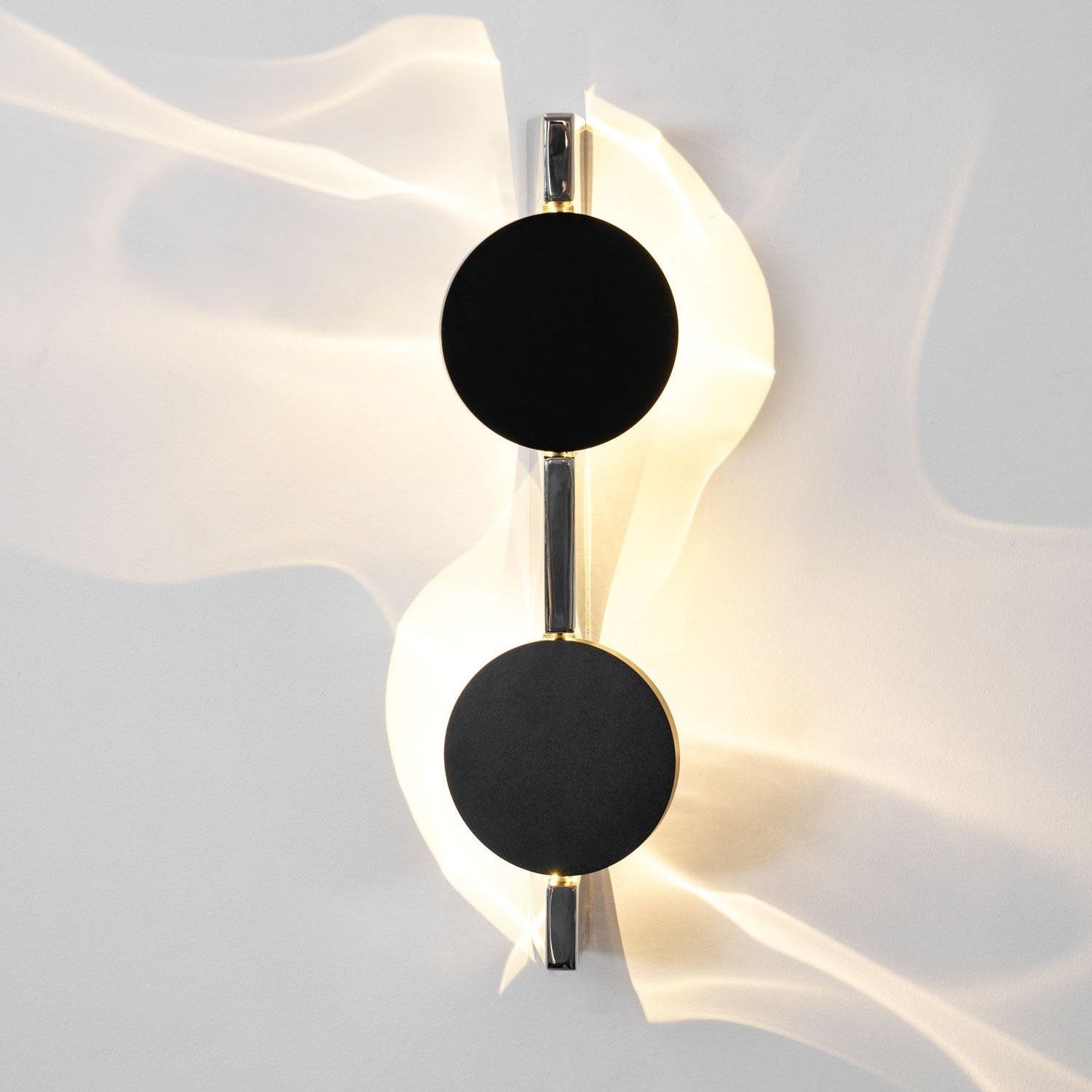 Kinetic Shadow Wall Lamp