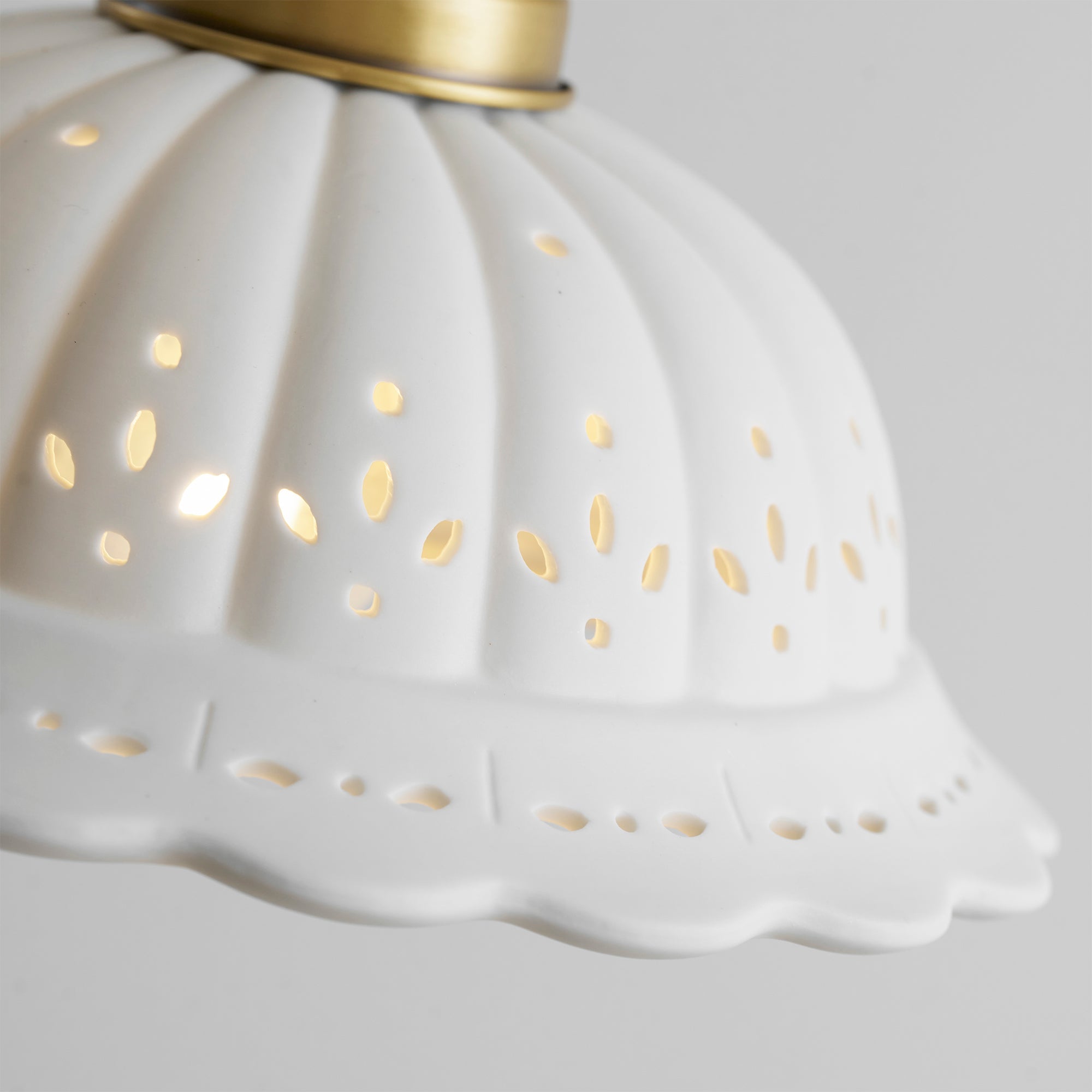 Lacelle Porcelain Pendant Lamp
