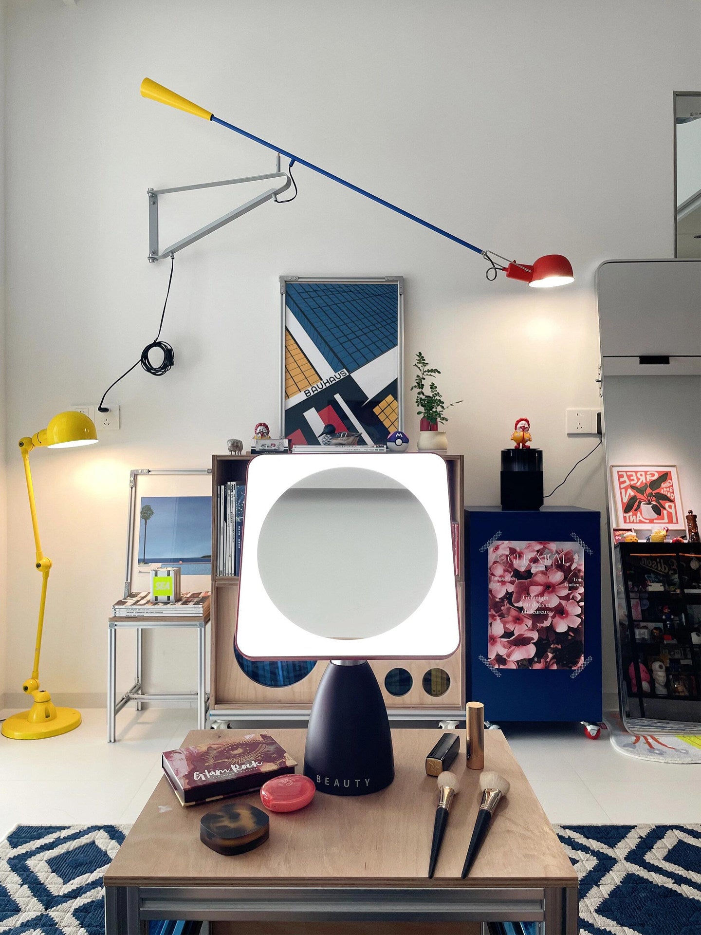Long Swing Arm Wall Lamp