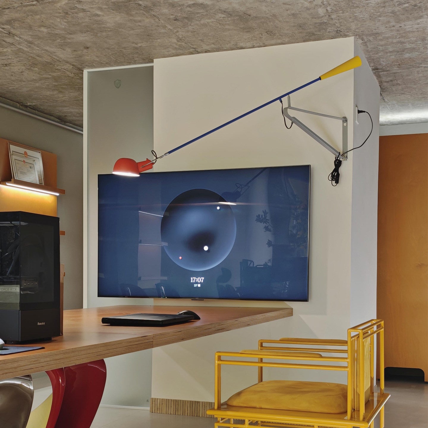 Long Swing Arm Wall Lamp