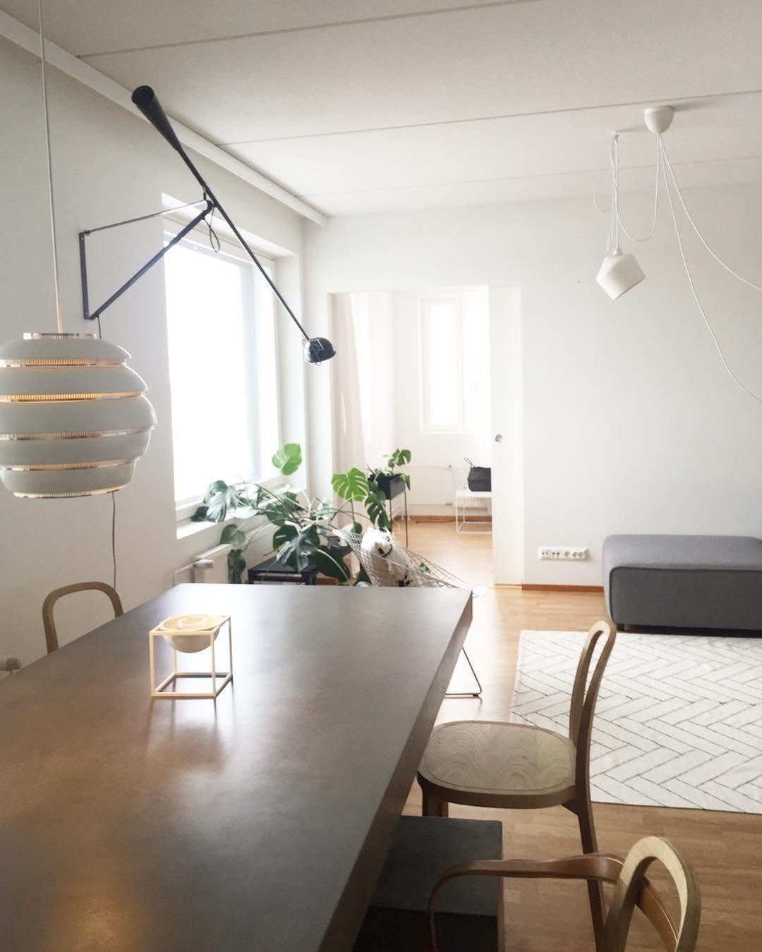 Long Arm Plug-In Wall Lamp