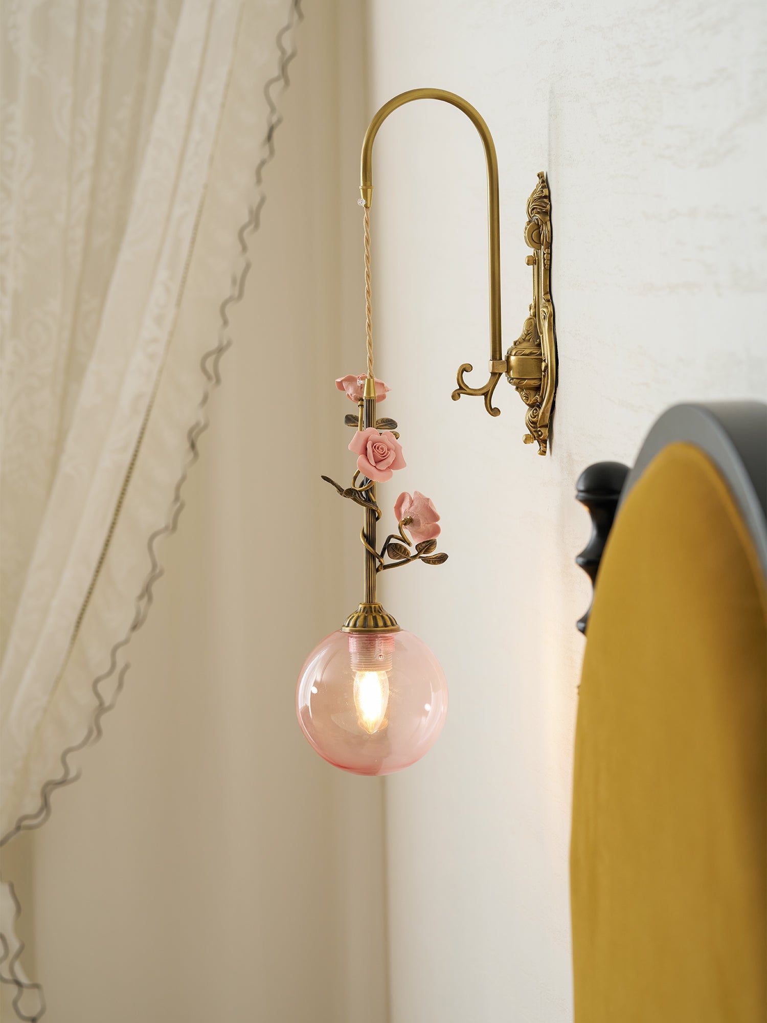 Lunafleur Wall Lamp