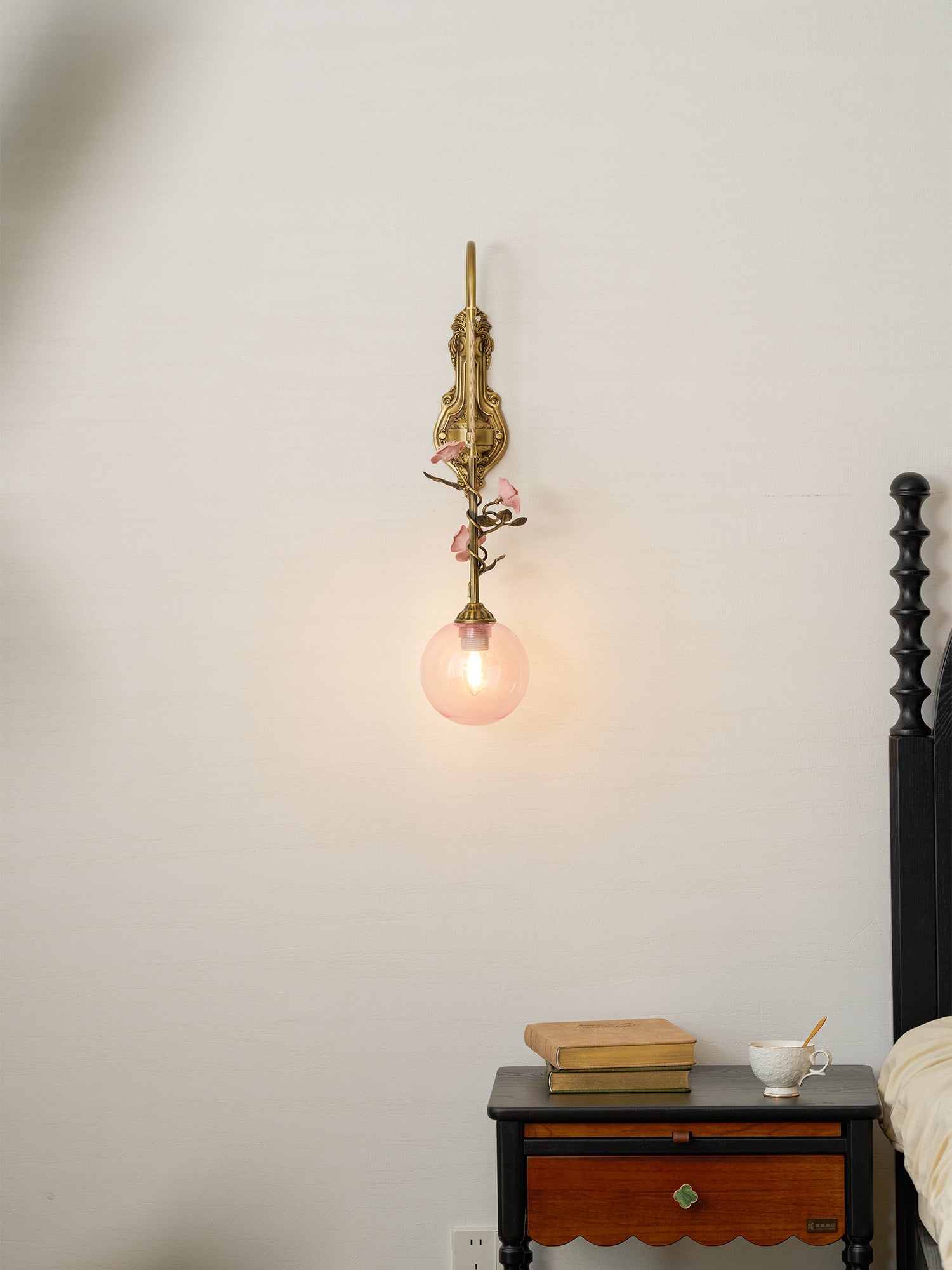 Lunafleur Wall Lamp