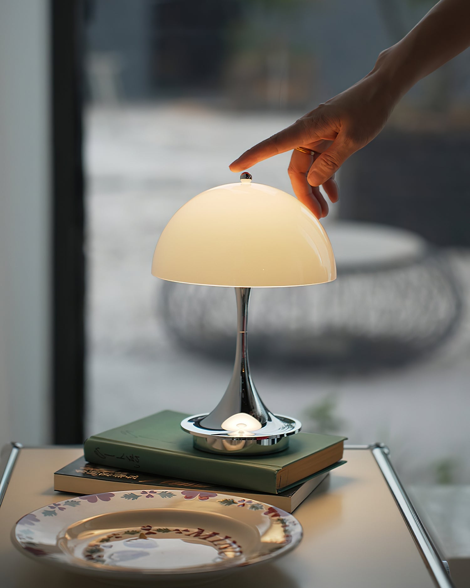 Lunora Dome Rechargeable Table Lamp
