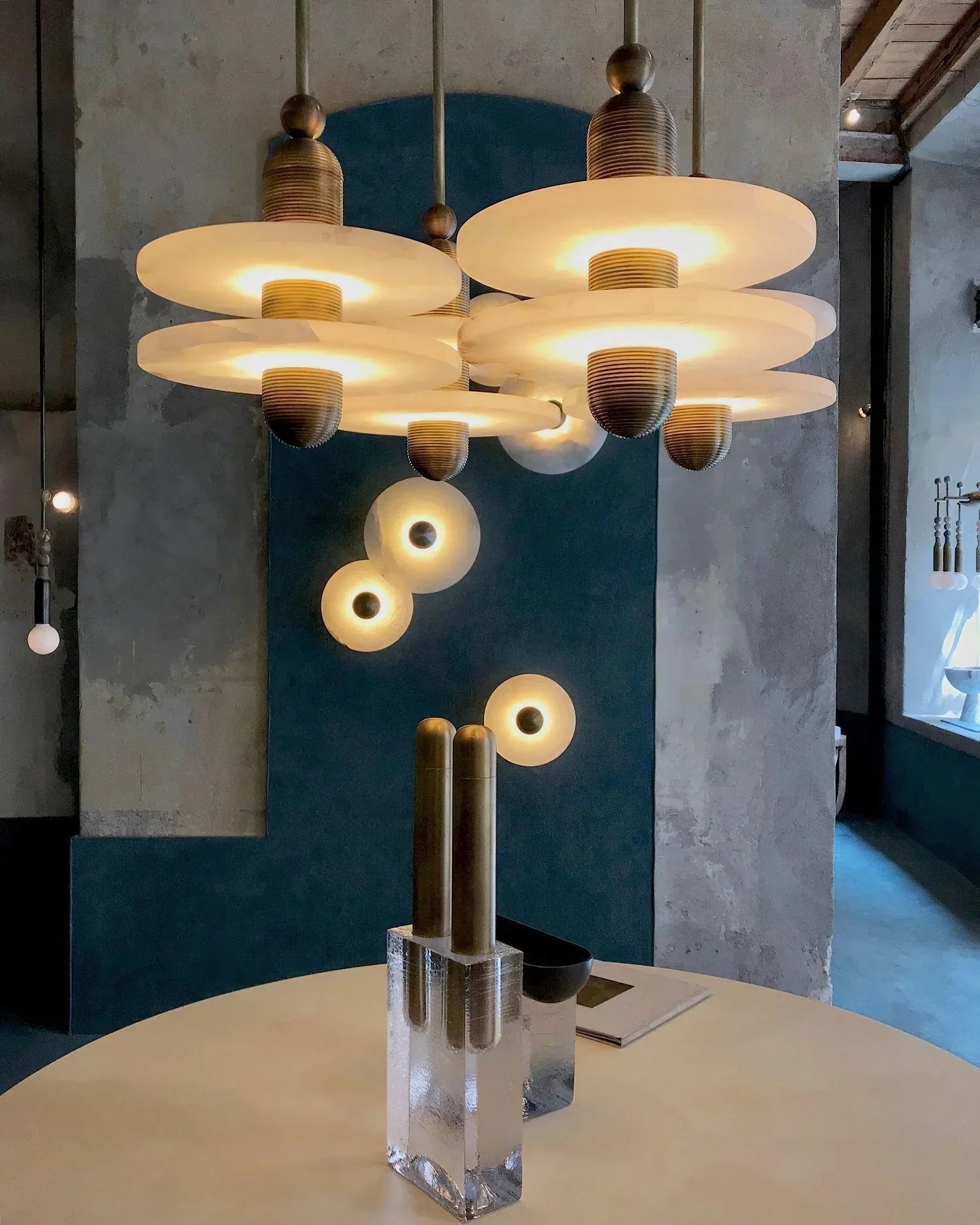 Lupa Alabaster Pendant Lamp