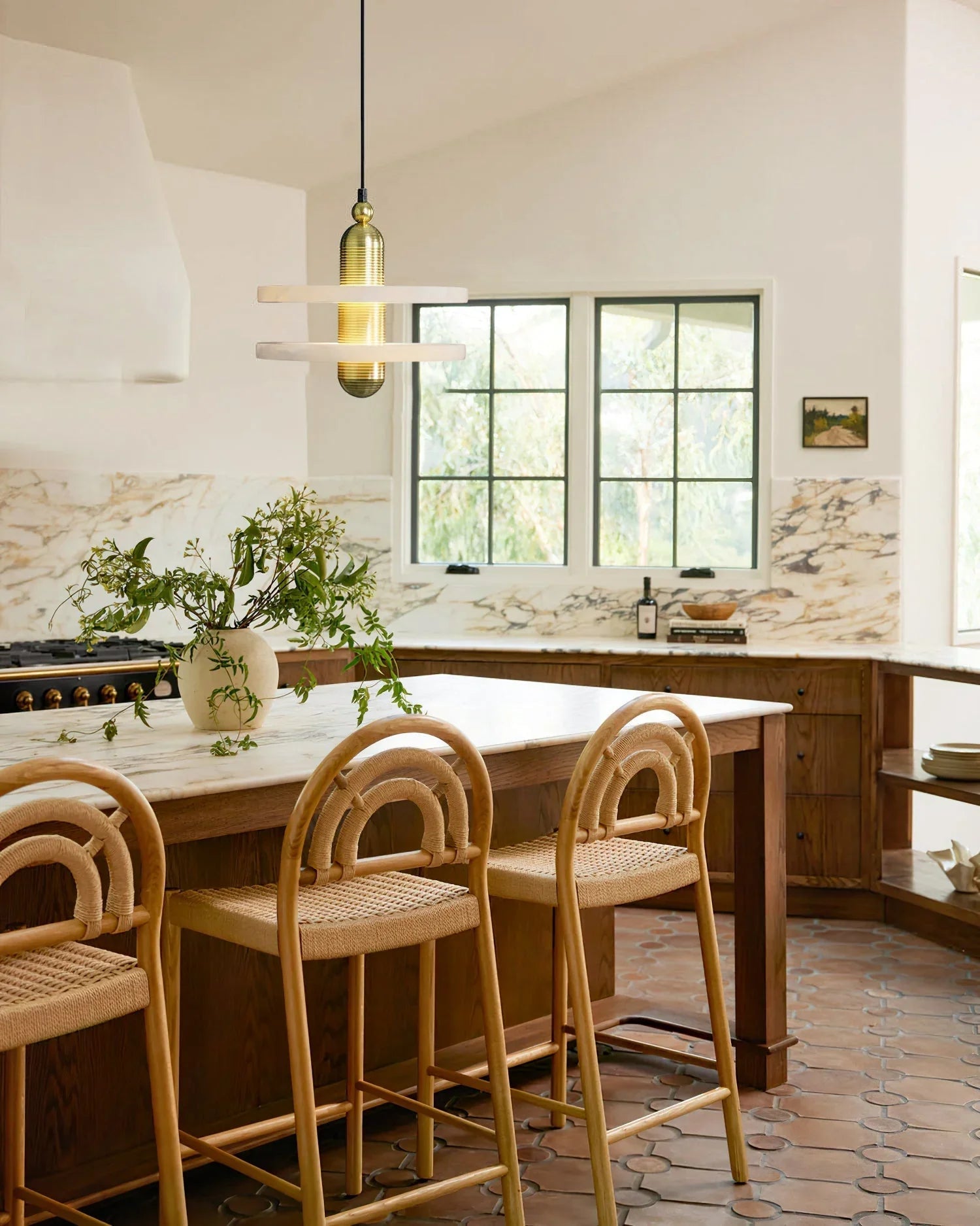 Lupa Alabaster Pendant Lamp