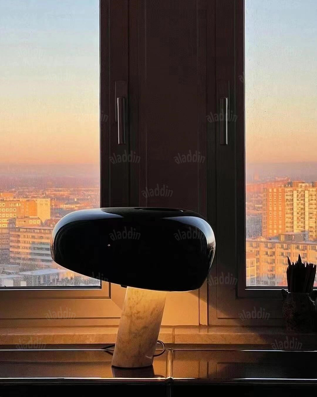 Snnopy Table Lamp