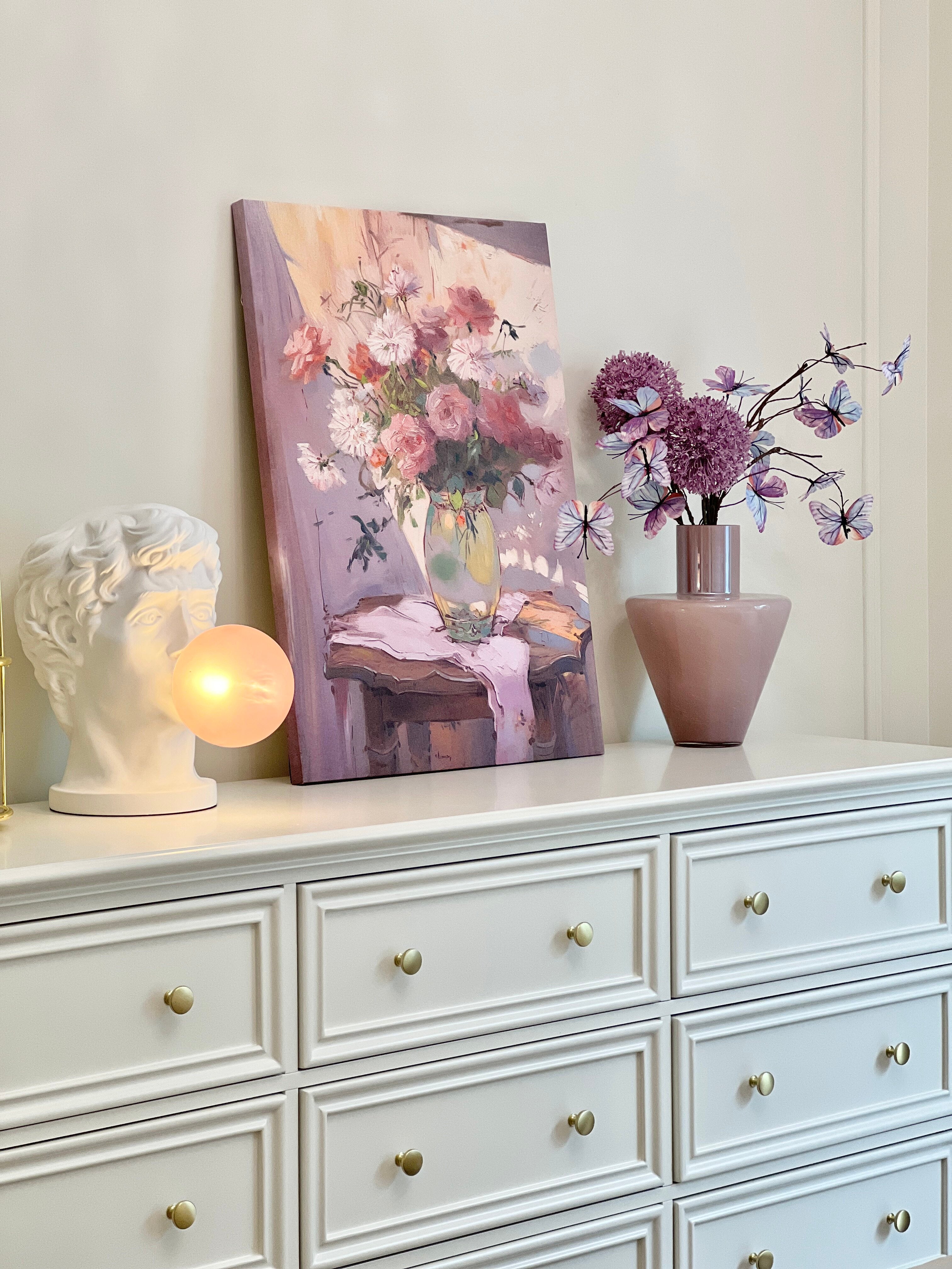 Mira Portrait Table Lamp