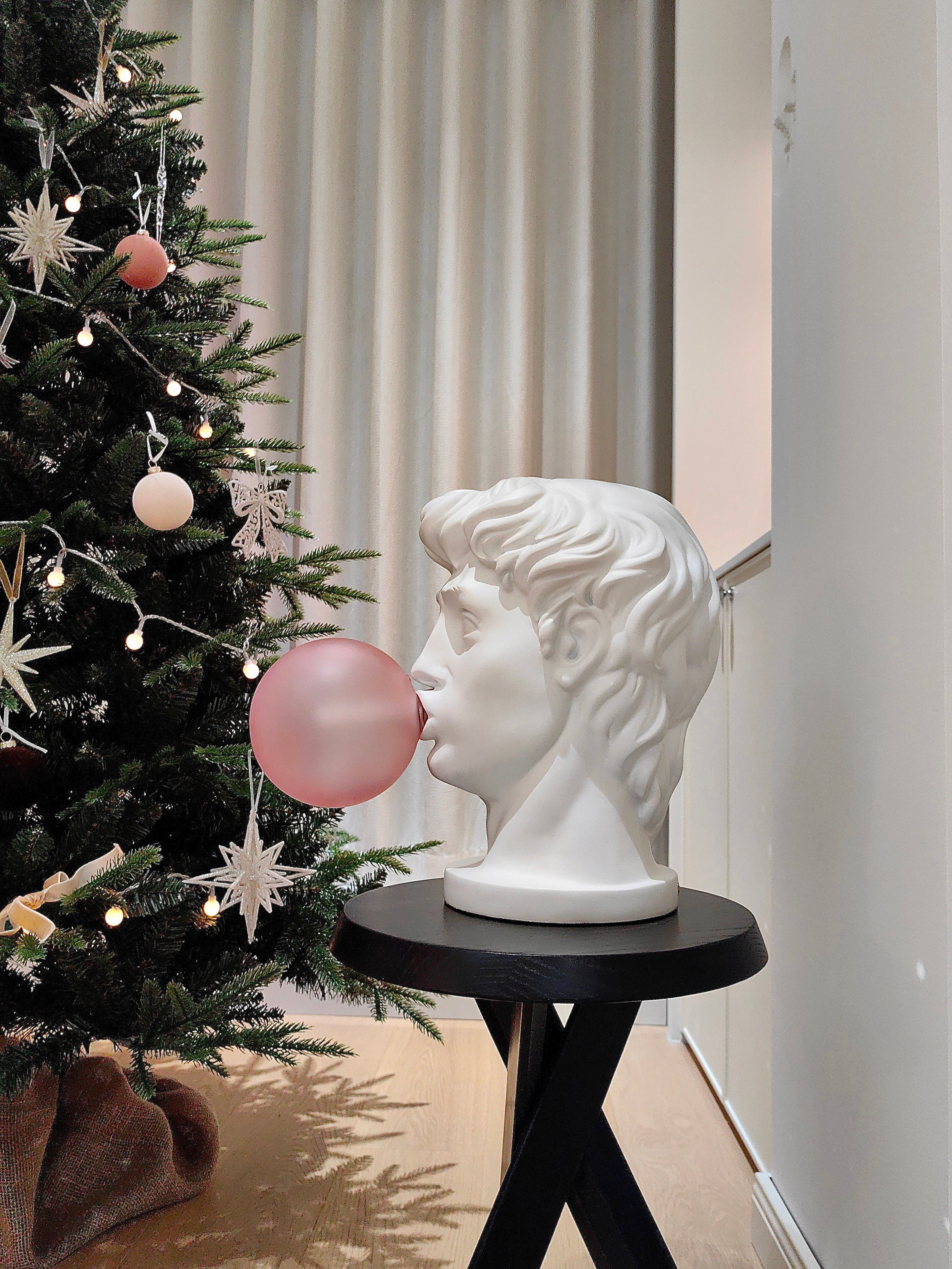Mira Portrait Table Lamp