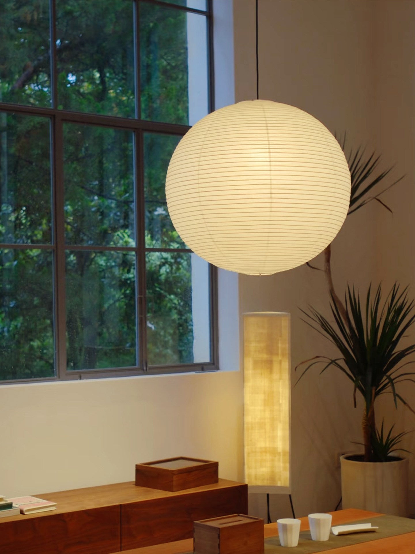 Suspension globe en papier Nuvora