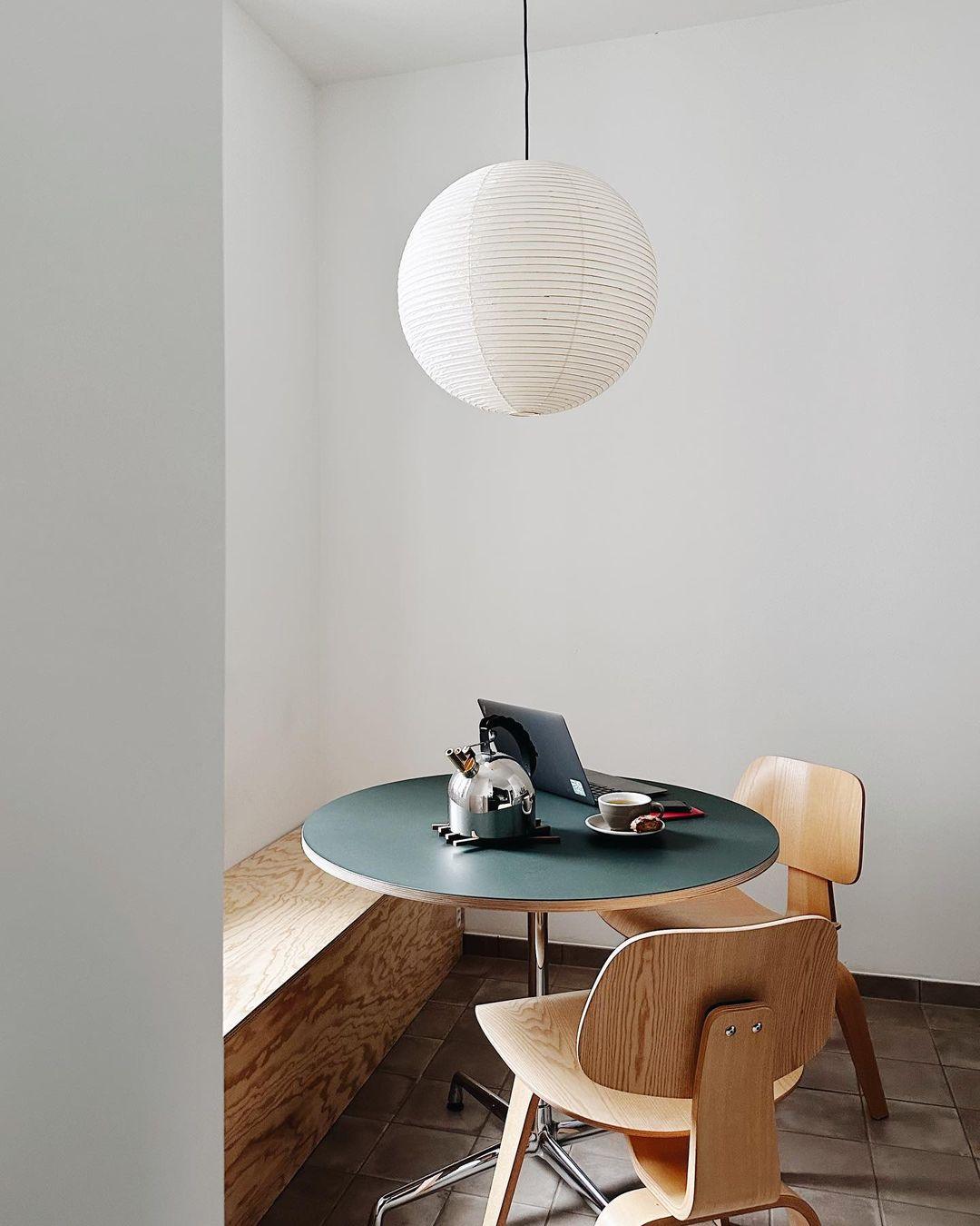 Suspension globe en papier Nuvora