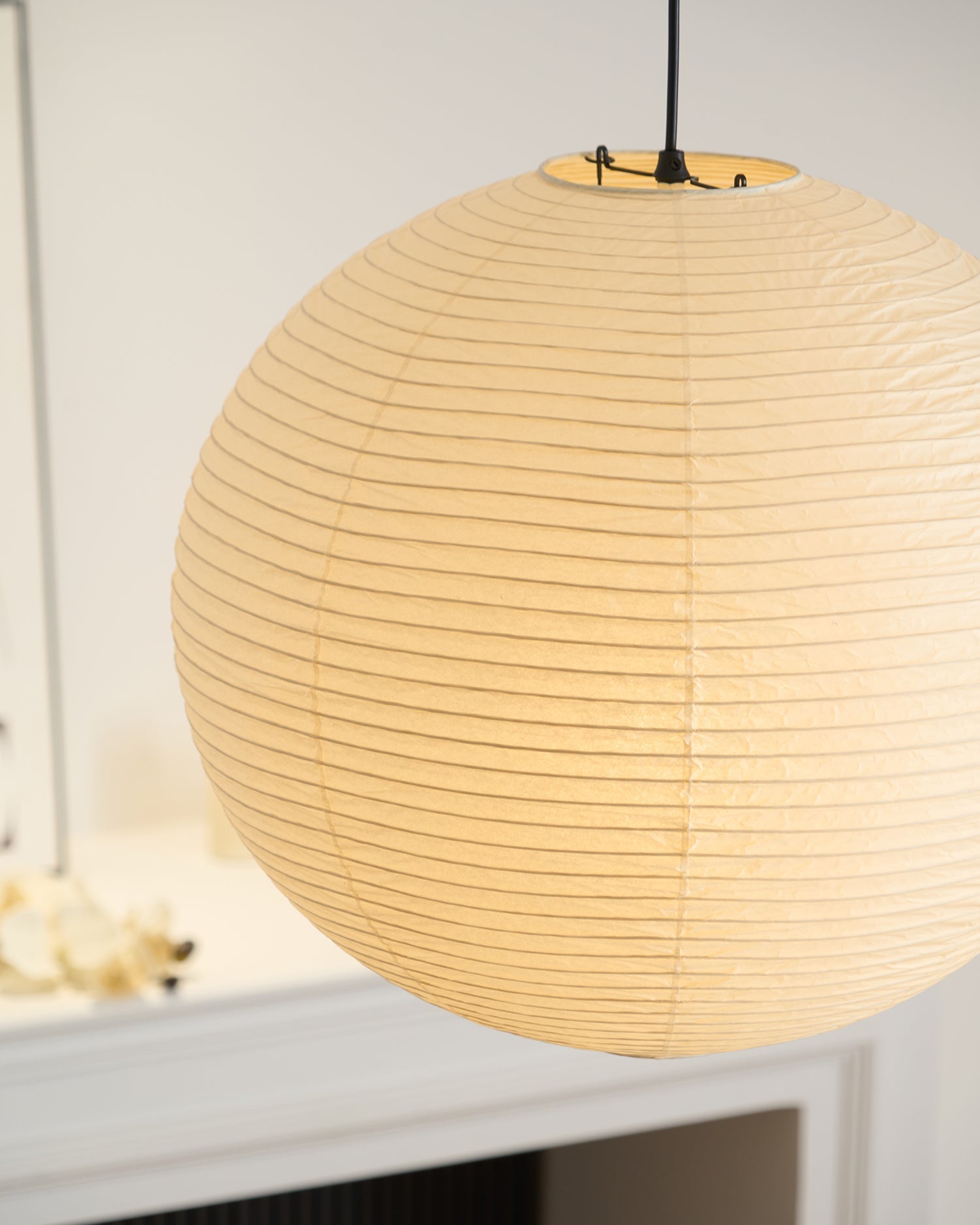 Suspension globe en papier Nuvora